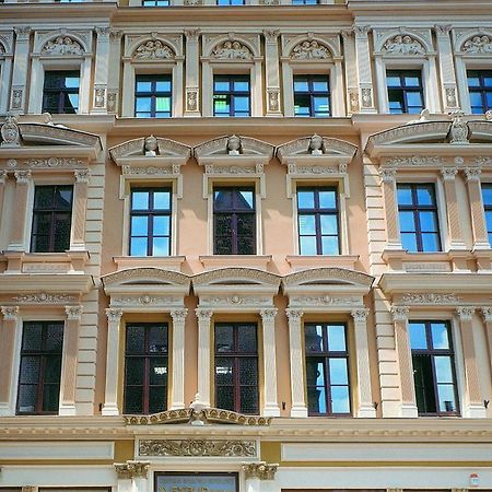 Tulip Hotels - Wroclaw Patio ภายนอก รูปภาพ