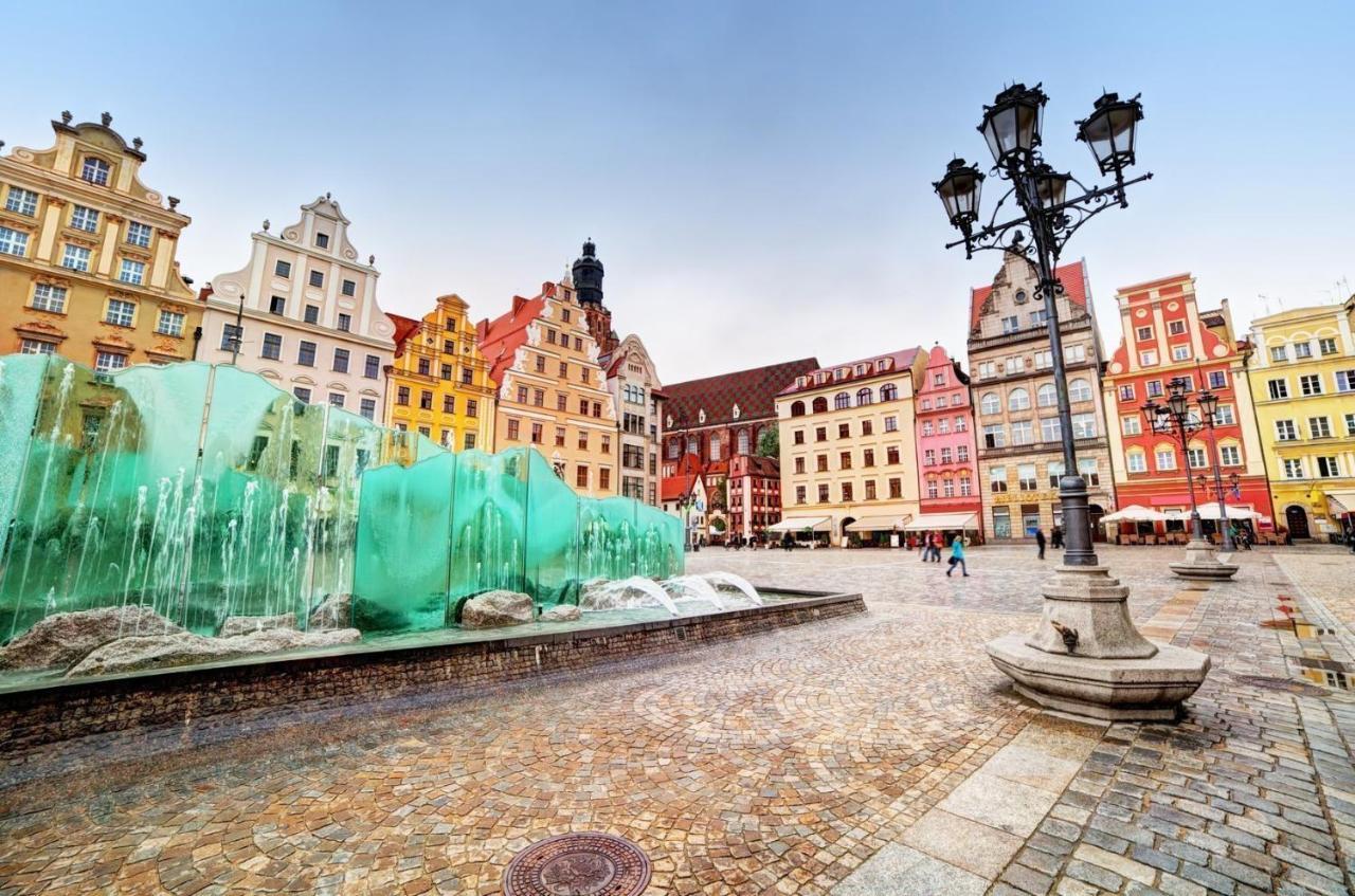 Tulip Hotels - Wroclaw Patio ภายนอก รูปภาพ