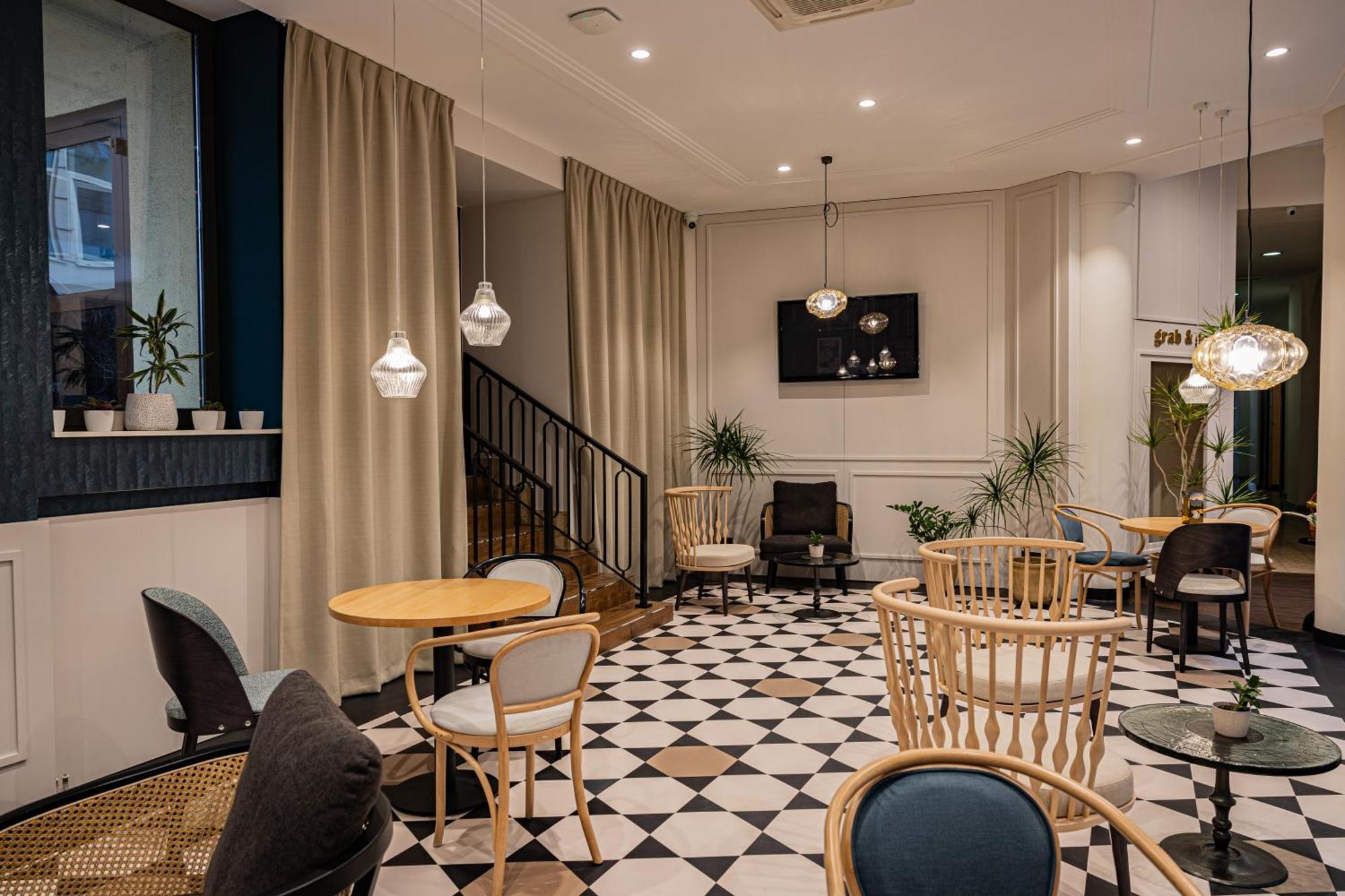 Tulip Hotels - Wroclaw Patio ภายนอก รูปภาพ