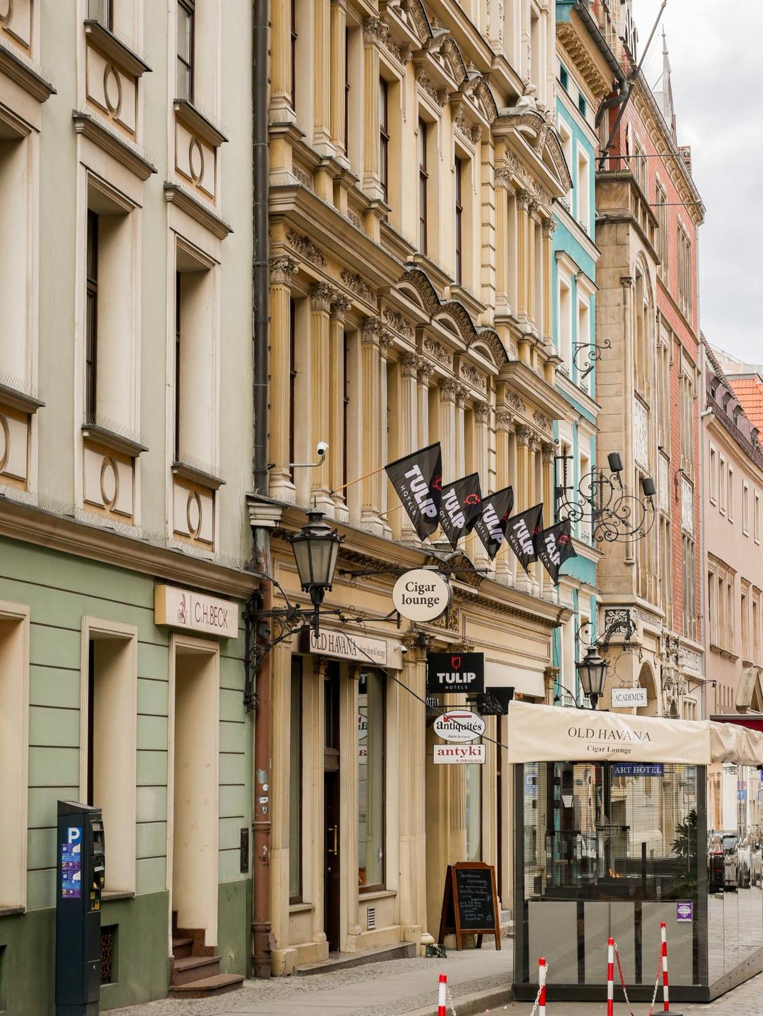 Tulip Hotels - Wroclaw Patio ภายนอก รูปภาพ