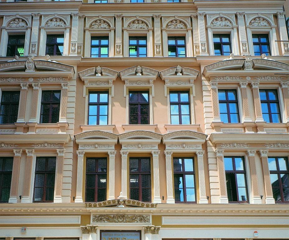 Tulip Hotels - Wroclaw Patio ภายนอก รูปภาพ