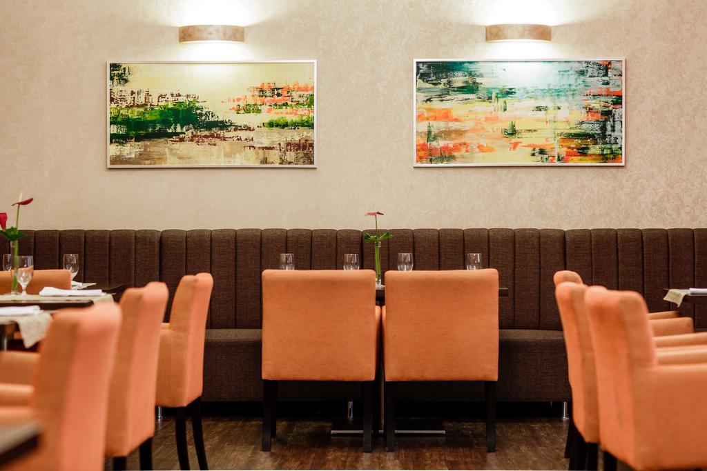 Tulip Hotels - Wroclaw Patio ภายนอก รูปภาพ